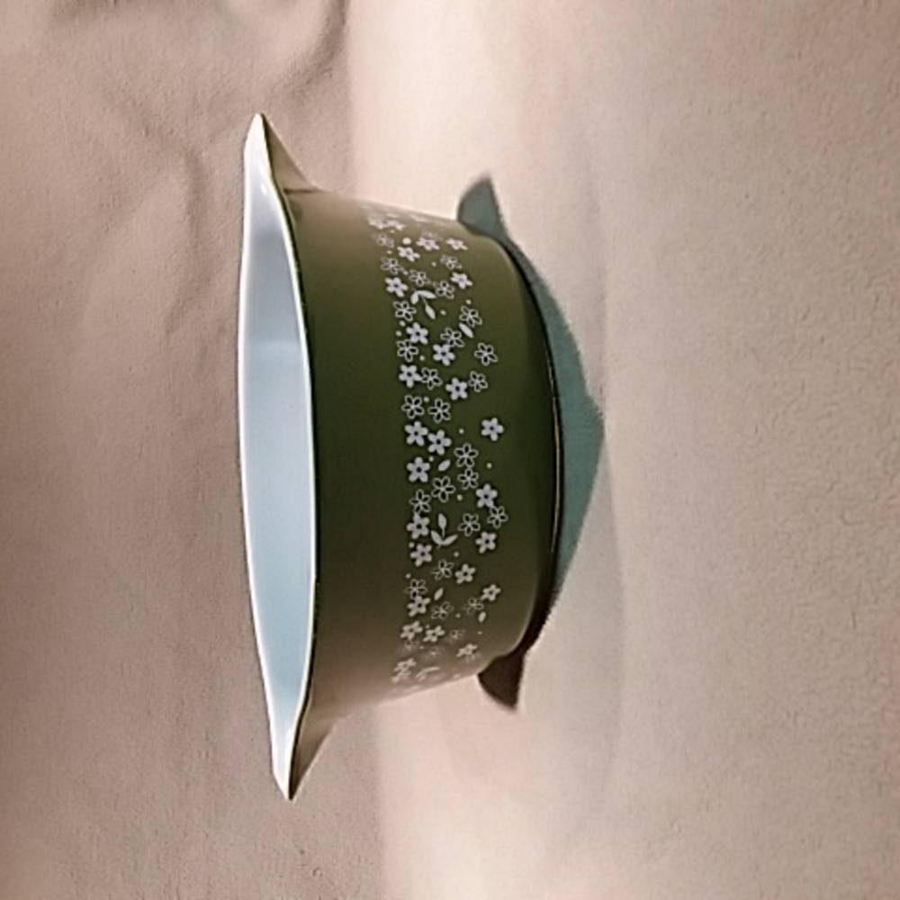 Vintage Pyrex Crazy Daisy Casserole